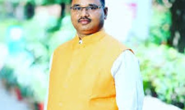 राष्ट्रवादी लेखक और शिक्षाविद डॉ. सौरभ मालवीय बने लविवि पत्रकारिता विभाग के प्रमुख