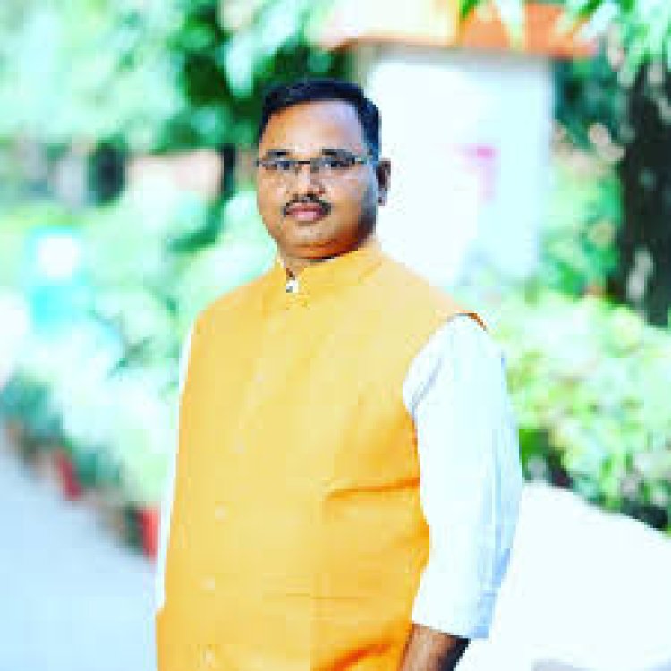 राष्ट्रवादी लेखक और शिक्षाविद डॉ. सौरभ मालवीय बने लविवि पत्रकारिता विभाग के प्रमुख